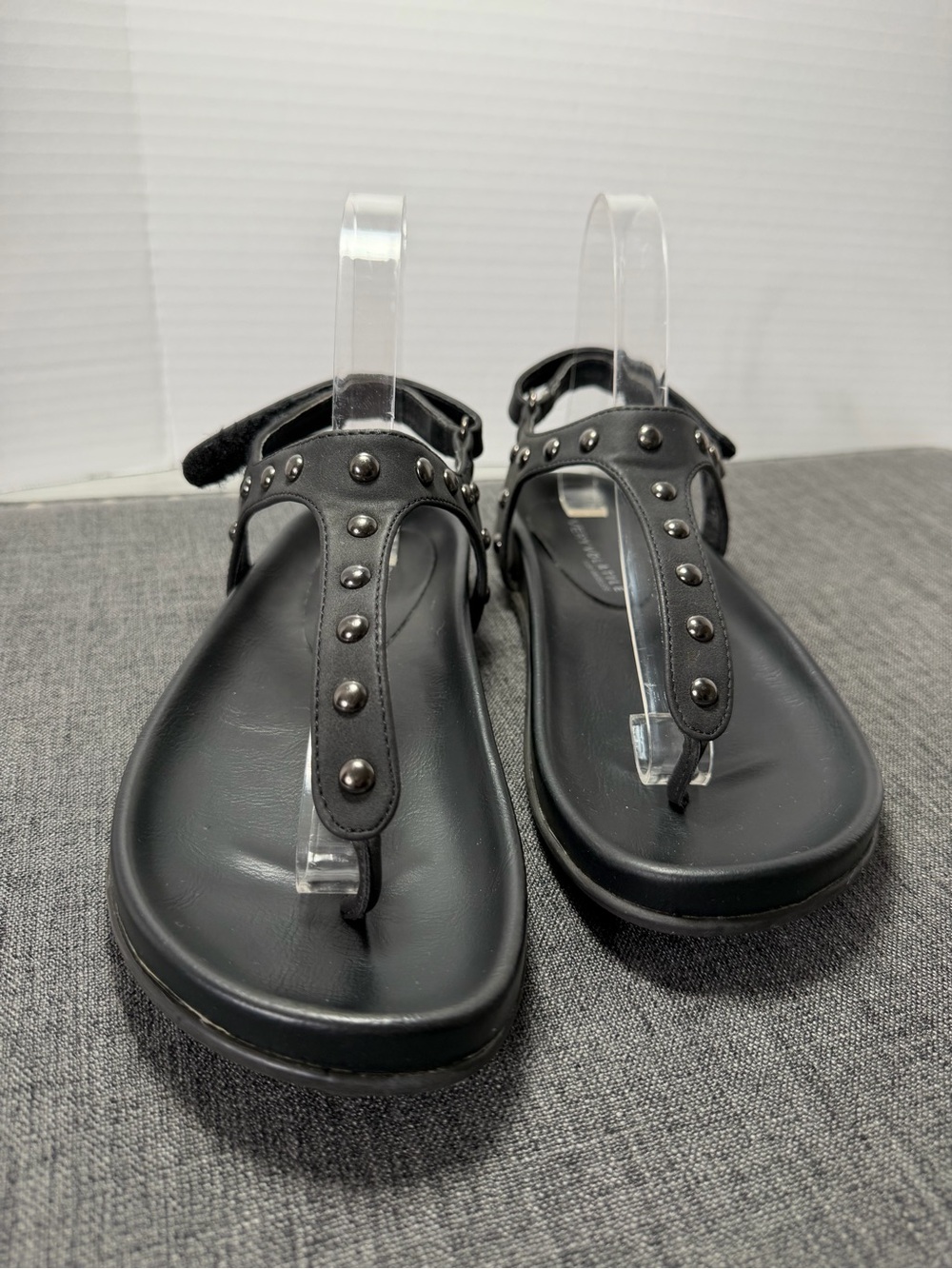 Very Volatile Black Faux Leather Studded Sandals 8 New